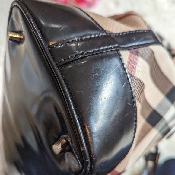 Burberry Nova Check drawstring purse tote - Picture 6 of 12